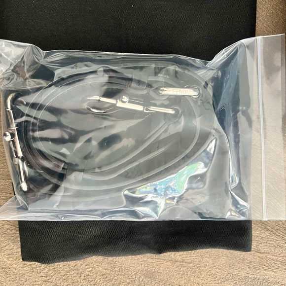 FENDI PEEKABOO Iconic Medium SELLERIA 2 Way Bag - Picture 12 of 16